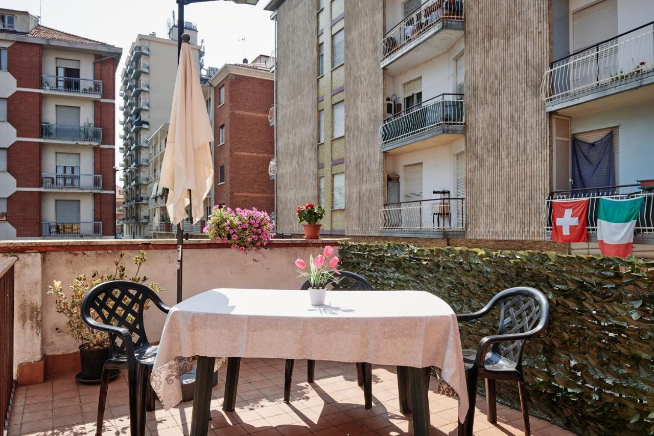Terrazza Di Alfieri - Alloggio Con Terrazza Privata Nel Centro Di アスティ エクステリア 写真